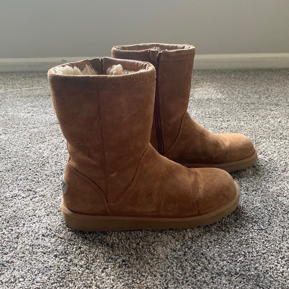 Brown Ugg boots with zipper